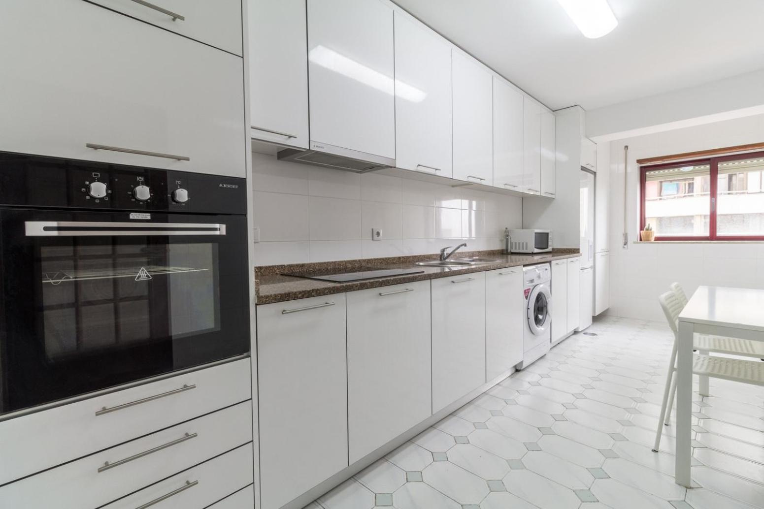 Apartment Feliciano Ramos 1 - T4 Familiar Perto Do Centro Da - *